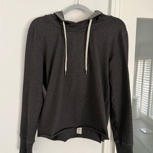 Vuori Pullover Hoodie with Contrast Drawstrings
